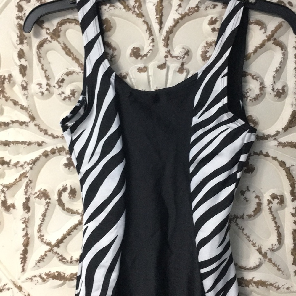 Black and white Swimsuit NWT - Picture 5 of 5